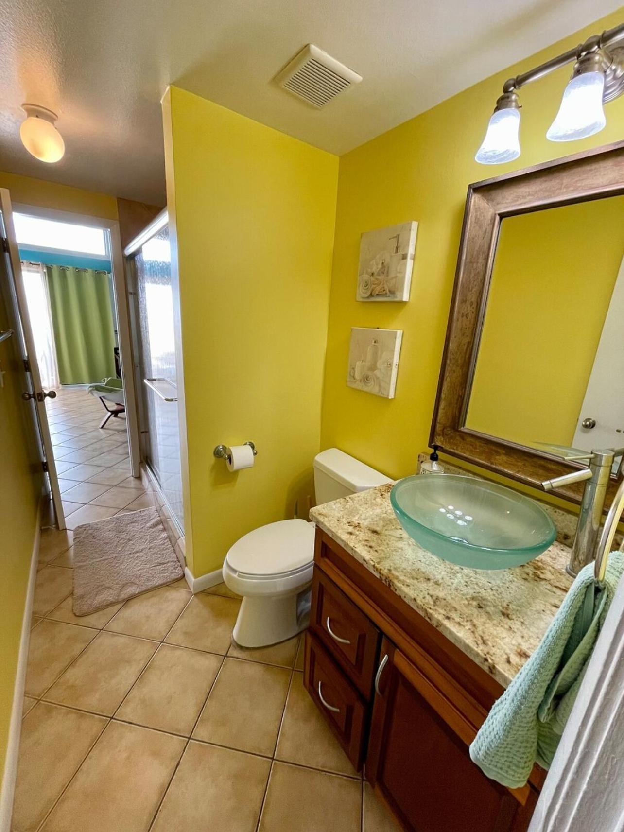East End  Harbor View 2Bed 1Bath Loft In Downtown Red Hook!ヴィラ エクステリア 写真